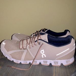 On Cloud Mens Running Shoe